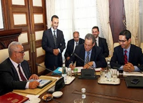 توتر العلاقة بين الكروج و بلمختار هي من عجلت بإقالة الوزير الحركي