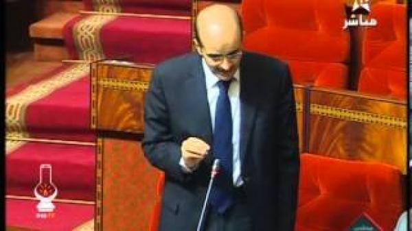 الأزمي ورجال الجمارك