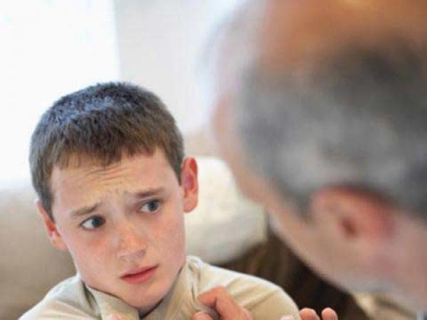 تعرف على 8 إهانات تدمر معنويات الطفل