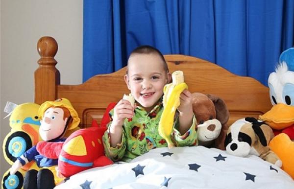 نصف موزة قبل النوم تشفي طفل من أرق لازمه لسنوات