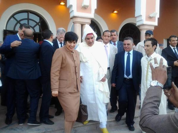 الوالي زينب العدوي و حكاية "السيلفي" الشبابي الذي اثار اعجاب رواد  الفيسبوك (صورة)