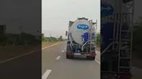 مواطنون يستغربون من شاحنة تابعة لسنطرال بعلامة "جودة"