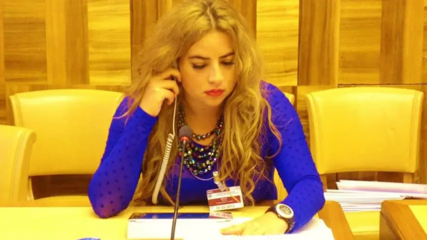 المغرب في صحرائه وايران في صحراء الجزائر