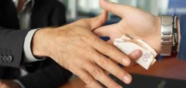 اعتقال عون سلطة متلبسا بالرشوة بهذه المدينة وهذا ما وقع