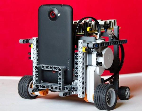 Robox روبوت يمكنك برمجته بنفسك بسهوله !