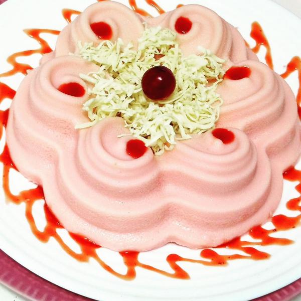 تحلية باردة بدون فرن ببتيت سويت الفراولة