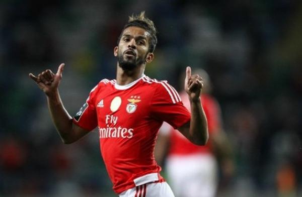 المغربي المهدي كارسيلا يتوج بلقب الدوري البرتغالي رفقة بنفيكا