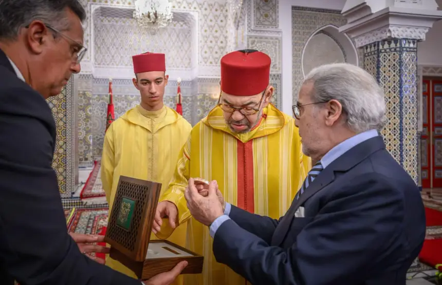 جلالة الملك محمد السادس يستقبل والي بنك المغرب