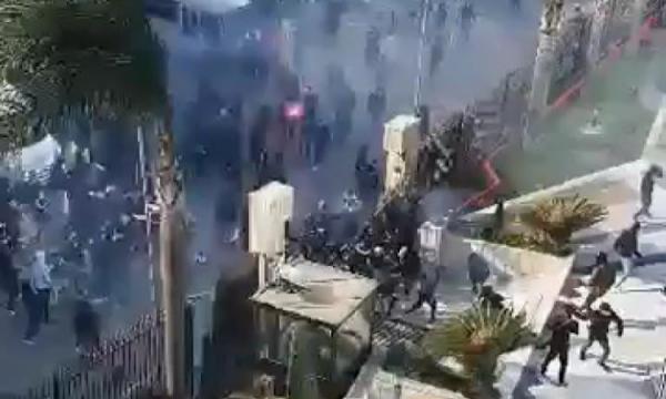 اقتحام مقر سوناطراك من طرف أنصار مولودية الجزائر