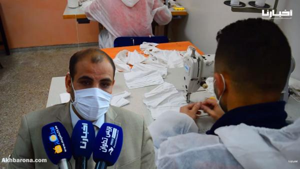 مراحل صناعة الكمامات من طرف نزلاء السجن..من داخل السجن المحلي بتطوان