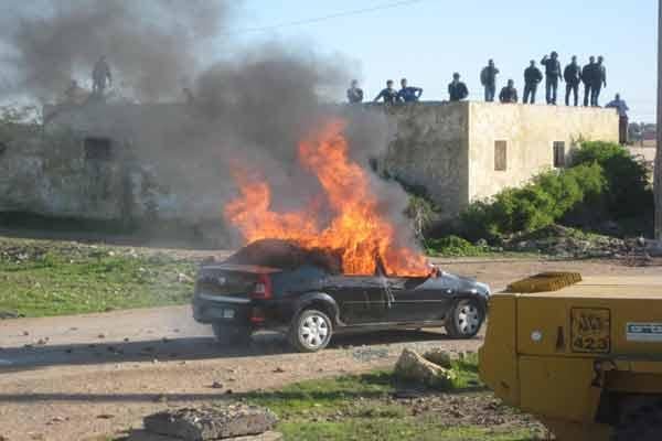 إضرام النار في سيارة دولة و تكسير زجاج أخرى و…