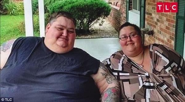 بالفيديو: أسمن زوجين في العالم؟