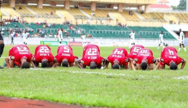 بالفيديو.. الوداد يعود بتعادل ثمين من قلب غينيا