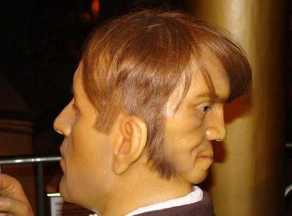 بالفيديو ....قصة رجال ذوي وجهين