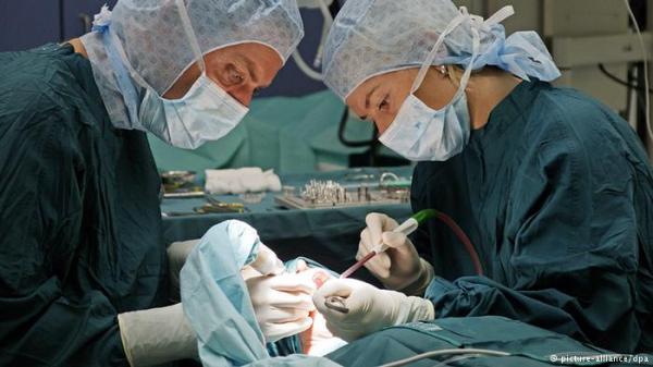 حصوات الغدد اللعابية.. ما هي وكيف يتم إزالتها ؟