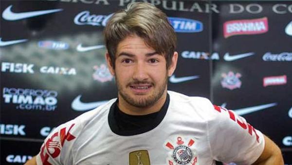 فريق اسباني يتعاقد مع البرازيلي باتو