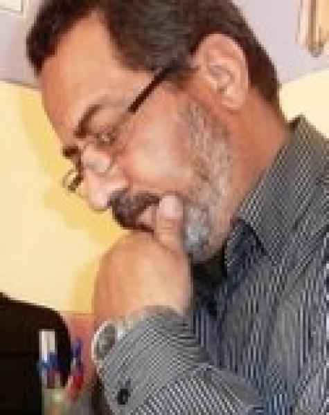 ليسوا عـربـا .. ليسوا أحــرارا !!