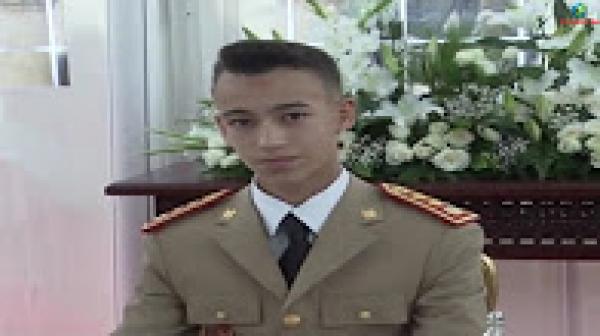 شاهد الأمير مولاي الحسن ببذلة ضابط سامي برتبة كولونيل
