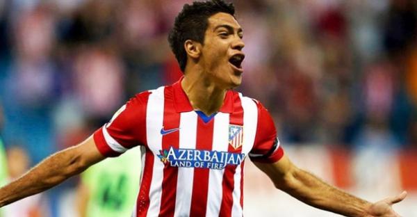 انتقال المكسيكي خيمينيز من اتلتيكو مدريد إلى بنفيكا البرتغالي لخمس سنوات