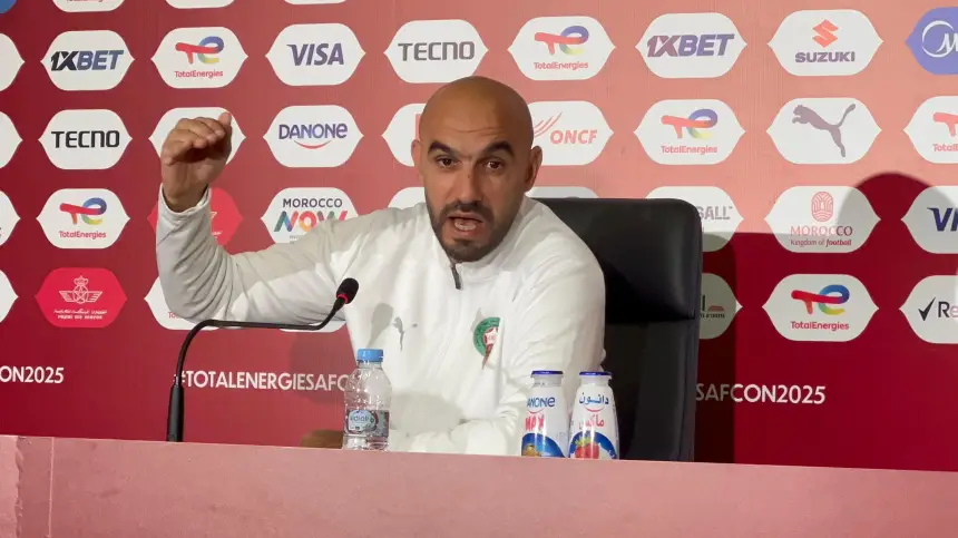 الركراكي يكشف حقيقة إصابة أكرد ويؤكد غياب سايس عن مباراة مالي