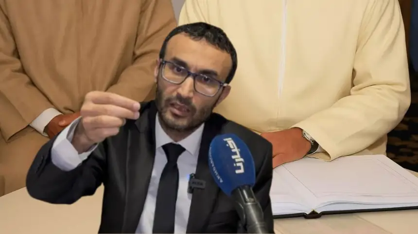 قاسمي يصعّد ضد وهبي: فرقشة قانون مهنة العدول وإفراغه من مضمونه وآليات الإيداع تبقى الحل الوحيد للعودة