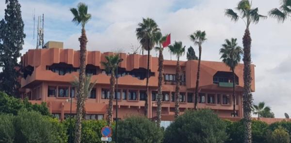 خمسيني يتهم رجل سلطة باحتجازه لساعات ضواحي مراكش