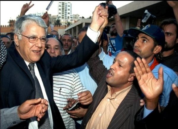 هل ساهم الاستقلاليون في تضخيم أزمة الرميد للضغط على بنكيران بعد حرمانهم من وزارة التجهيز؟