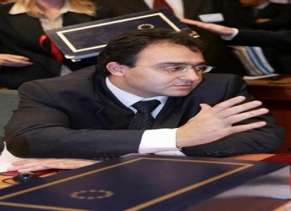 نائب من الأغلبية لم يصوت لغلاب و16 ورقة ملغاة