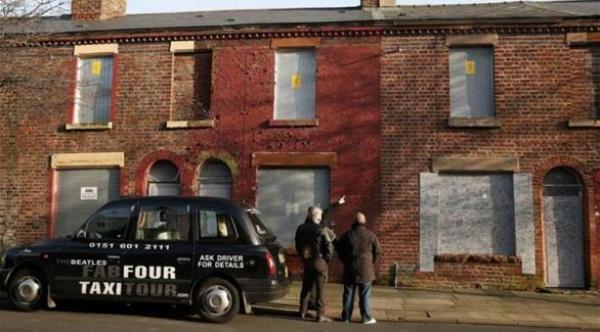 عاشقة البيتلز تشتري ثالث منزل يخص الفرقة