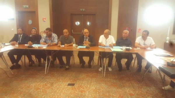 "عبد المولى عبد المومني" يذرف الدموع والمجلس الإداري يجدد فيه الثقة بالإجماع على رأس التعاضدية العامة