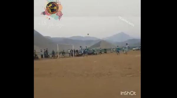 فيديو يشعل الفيسبوك لهدف خرافي في دوري لكرة القدم بأعالي جبال أزيلال