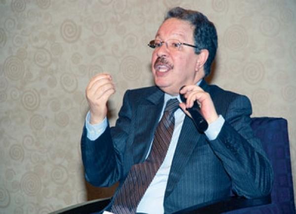 قيادي من العدالة و التنمية يعتبر تصريحات لحليمي حول بنكيران "وقاحة و قلة أدب"