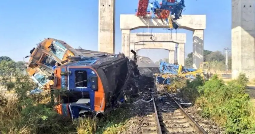 22 قتيلا على الأقل في حادث قطار مروع في تايلاند