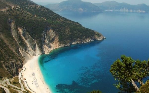 قطر تشتري جزيرة يونانية مقابل 7 ملايين يورو 