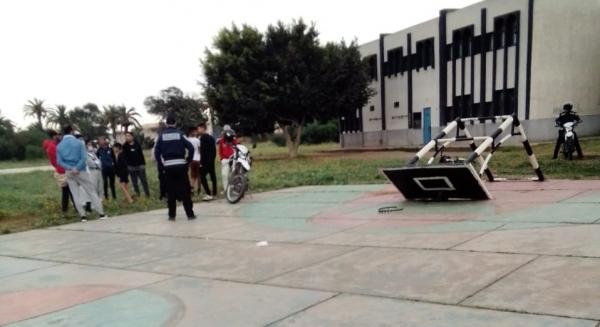 عمود حديدي خاص بكرة السلة يودي بحياة شاب بإحدى ثانويات القنيطرة (صور)