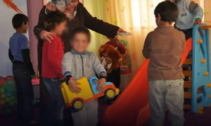 دعم لا يستهلك بل يُدَّخر.. تفاصيل مرسوم دعم اليتامى الذي يُحسب للحكومة