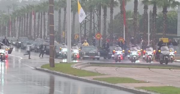 معطيات جديدة تكشف عنها مديرية الأمن حول اقتحام شاب لموكب الملك محمد السادس