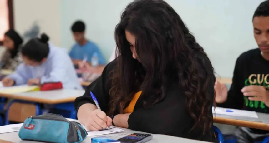 وسط مطالب بالتمديد .. جدل تأجيل العطلة البينية إلى ما بعد عيد الفطر يدخل البرلمان (وثيقة)