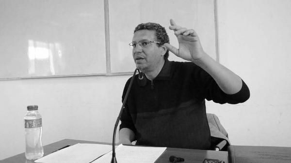 بسبب جرأته في فضح السياسات التربوية، توقيف أجرة الأستاذ لحسن اللحية