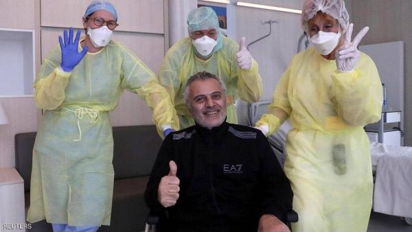 طبيب بلجيكي ينجو من كوفيد-19 بعدما أمضى ثلاثة أسابيع في غيبوبة