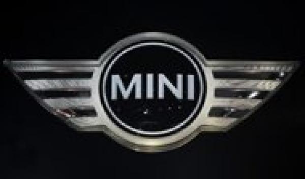 \'بي أم دبليو\' تسحب 89 ألف سيارة \'ميني\' بسبب مشكلة في مضخة الماء