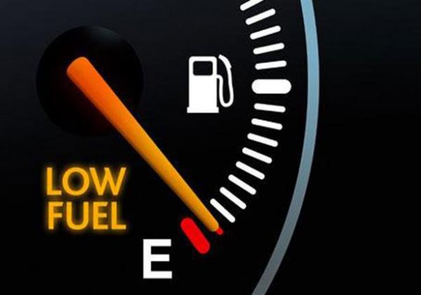 احذر تجاهل ضوء التحذير الخاص بخزان الوقود