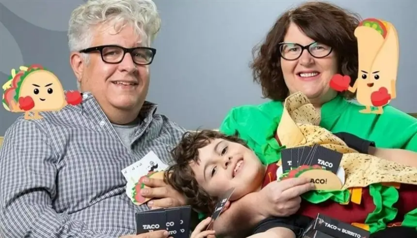 فتى أمريكي يصبح مليونيراً في سن 15 بفضل اختراعه لعبة بطاقات عالمية