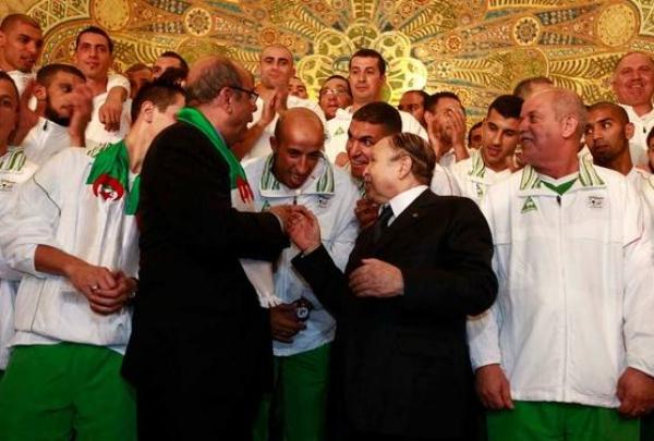 هذا ما قاله الرئيس الجزائري بوتفليقة في رسالة تشجيعية لمنتخبه