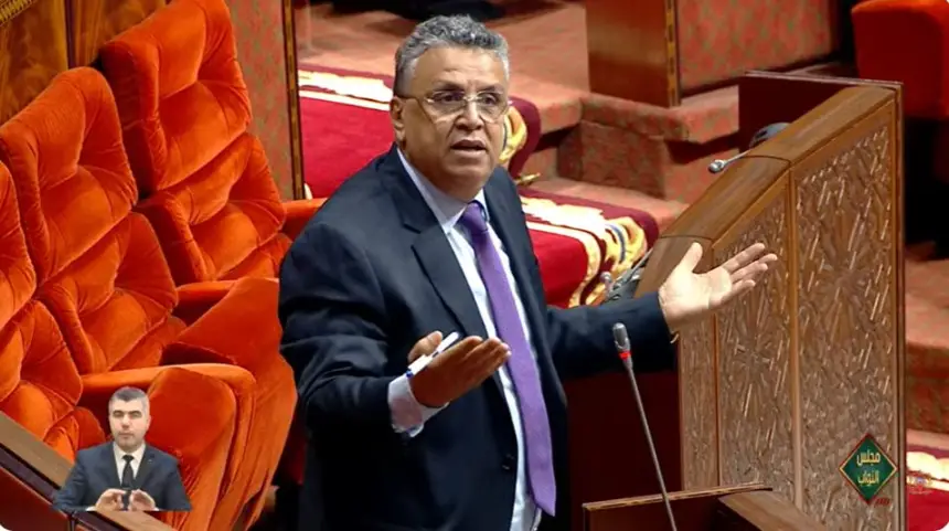 وهبي يُحذر المغاربة: "لي ما بدّل العنوان فبطاقتو الوطنية يقدر يمشي للحبس ابتداءً من 8 دجنبر"