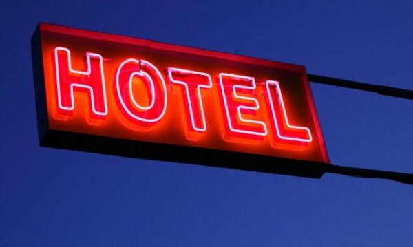 الشرطة تحل بفندق بالشمال لاعتقال تاجر مخدرات!