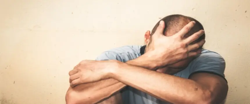 من بينها الأحذية والقهوة.. 11 عادة تدمر الصحة تدريجيا