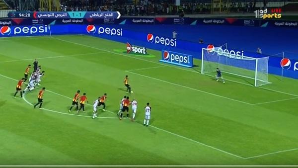 الفتح الرباطي يودع بطولة العرب أمام الترجي التونسي و لاعبوه يحاولون الاعتداء على الحكم السعودي (فيديو)