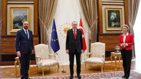 بالفيديو..."أردوغان" يهين بشكل متعمد مسؤولة كبيرة بالاتحاد الأوروبي