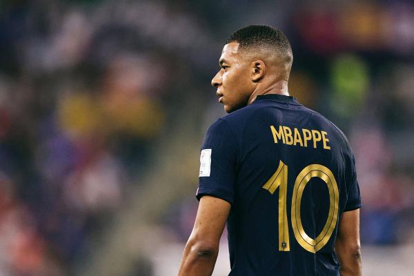 فرنسا إلى الدور المقبل كأول المتأهلين بعد انتصارها على الدنمارك وتحيي آمال تونس (فيديو)